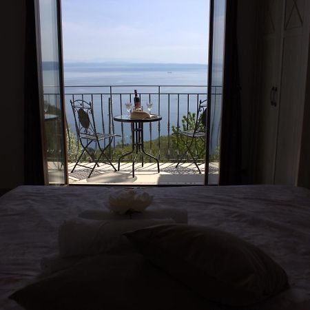 Apartman Sara S Pogledom Na More ロヴラン エクステリア 写真