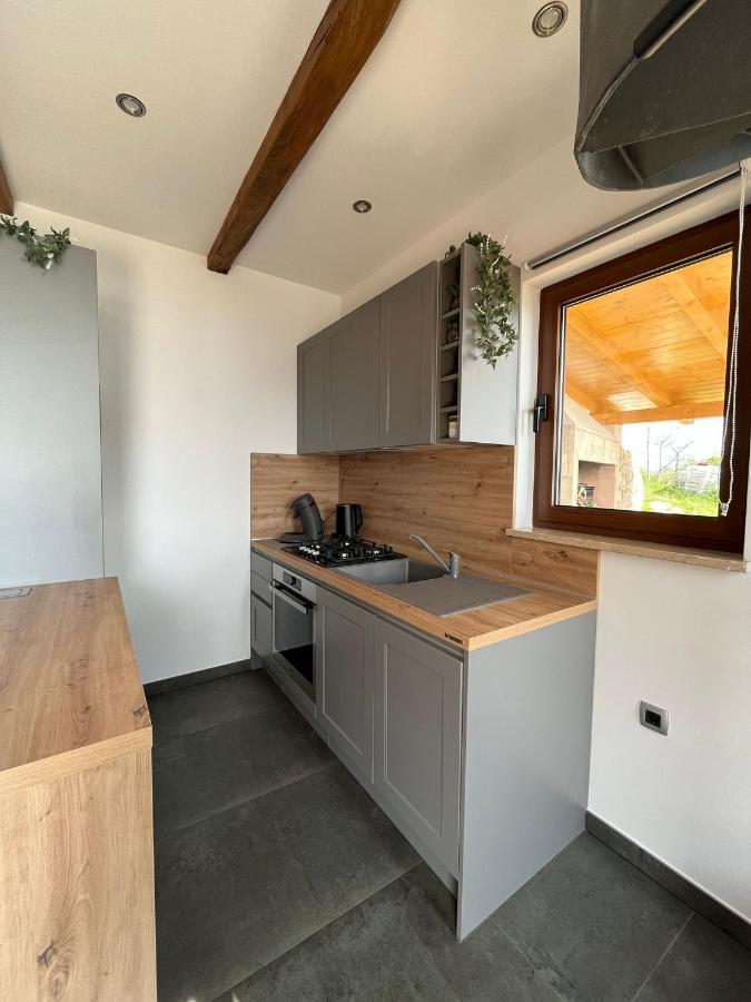 Apartman Sara S Pogledom Na More ロヴラン エクステリア 写真